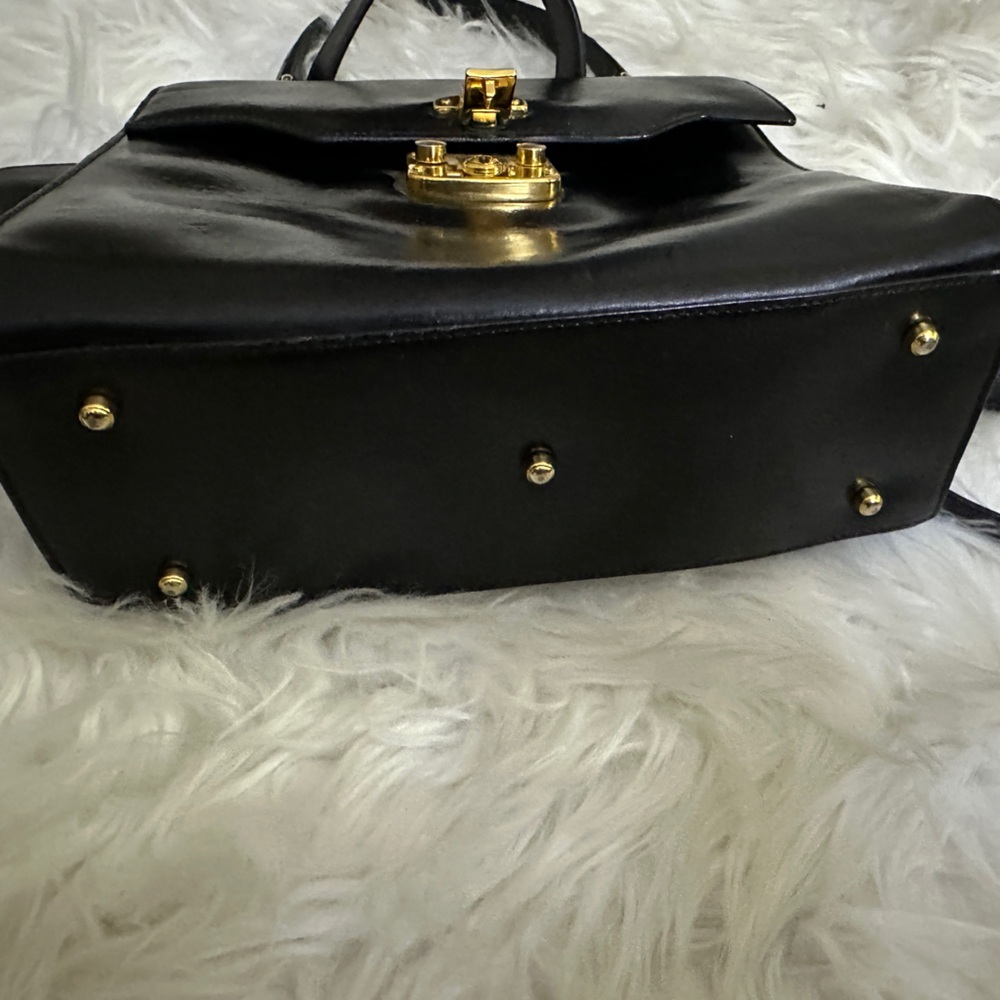 Gucci Vintage 1980's RARE black Leather 3-way bag, stunning red leather interior - Picture 11 of 13